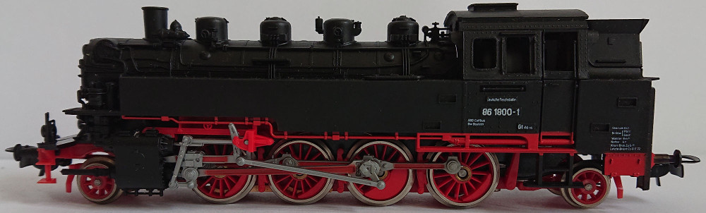 PIKO 86 1800-1 Deutsche Reichsbahn  SAMMLERWERT ca. 60€ - 100€  Baujahr: 1977
